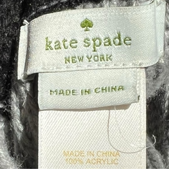 ♠️Kate Spade Black & Gray Color Block Knit Infinity Scarf with Charm - Picture 10 of 10